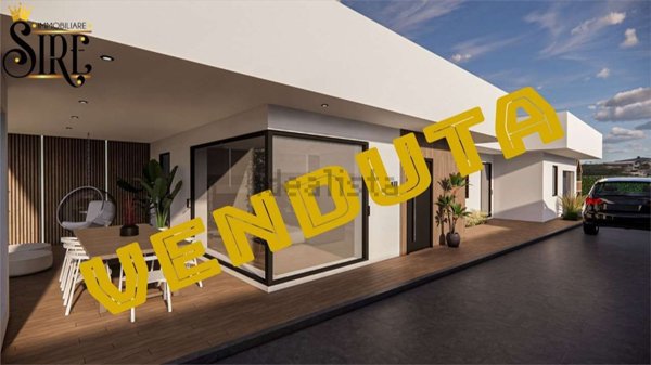 casa indipendente in vendita a Trani in zona Villa Dragonetti