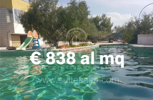 casa indipendente in vendita a Trani in zona Villa Dragonetti