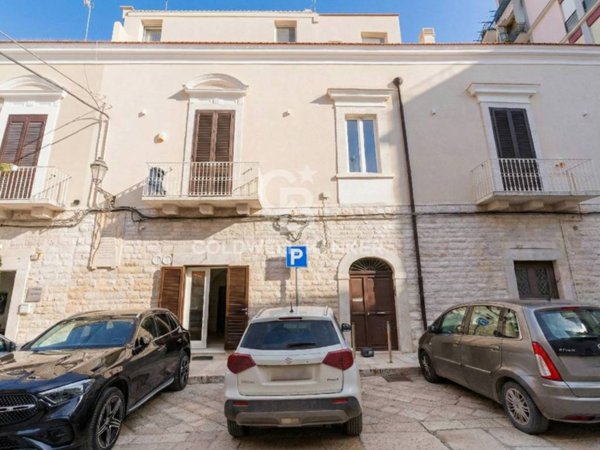 negozio in vendita a Trani in zona Borgo Medievale