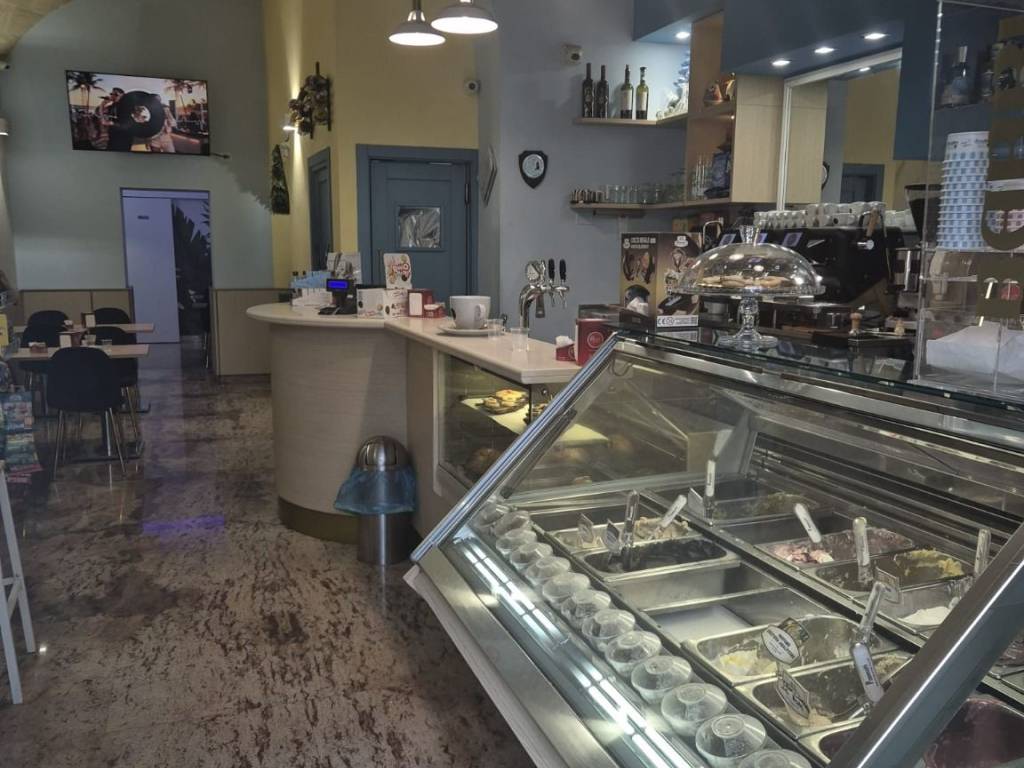 negozio in vendita a Trani