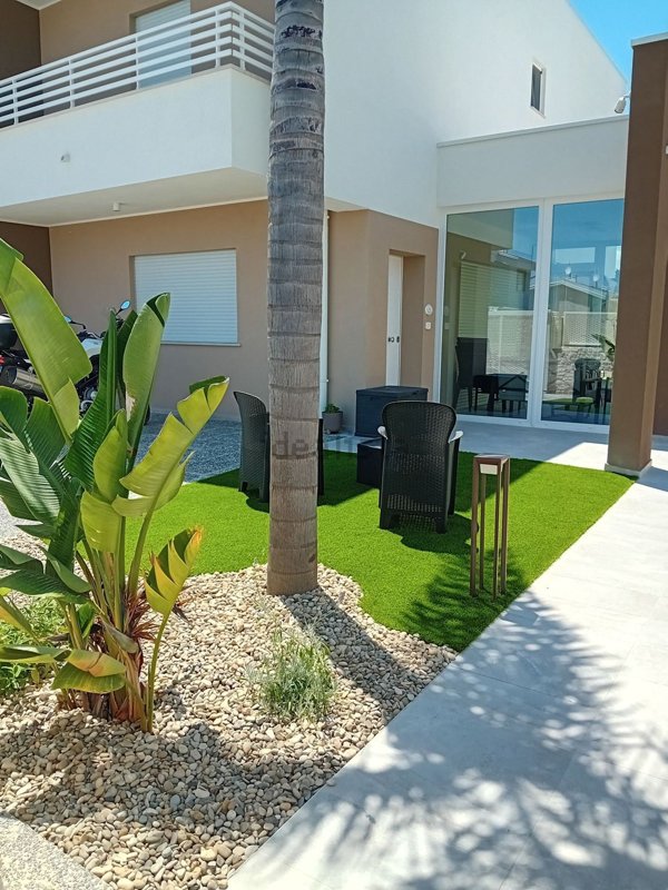 casa indipendente in vendita a Trani in zona Villa Dragonetti