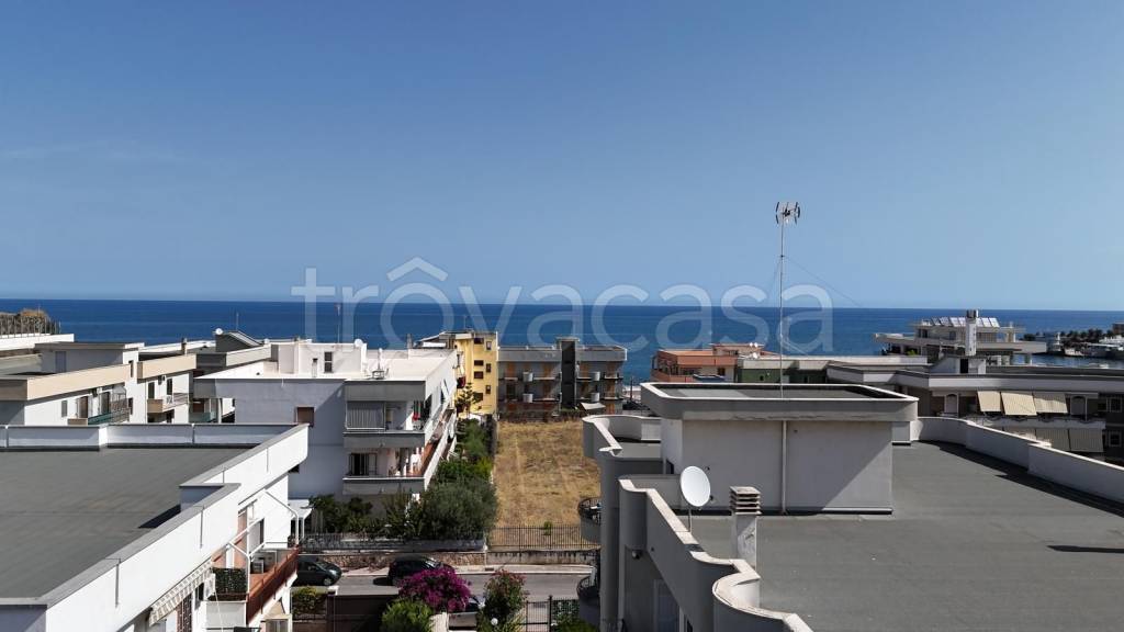 appartamento in vendita a Trani in zona Borgo Ottocentesco