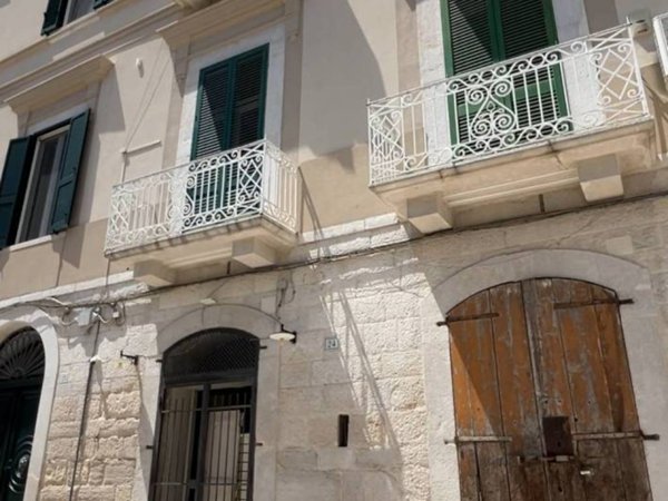 appartamento in vendita a Trani in zona Borgo Medievale