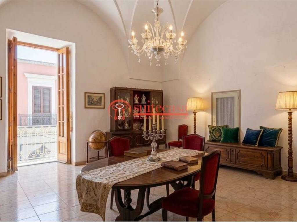 appartamento in vendita a Trani in zona Borgo Medievale