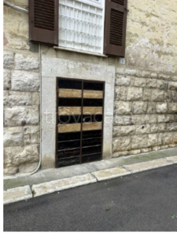 appartamento in vendita a Trani in zona Borgo Ottocentesco