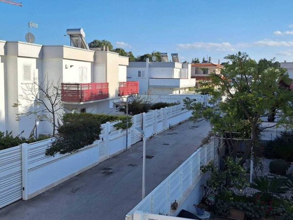 casa indipendente in vendita a Trani in zona Villa Dragonetti