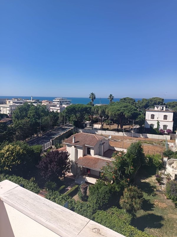 appartamento in vendita a Trani in zona Borgo Ottocentesco