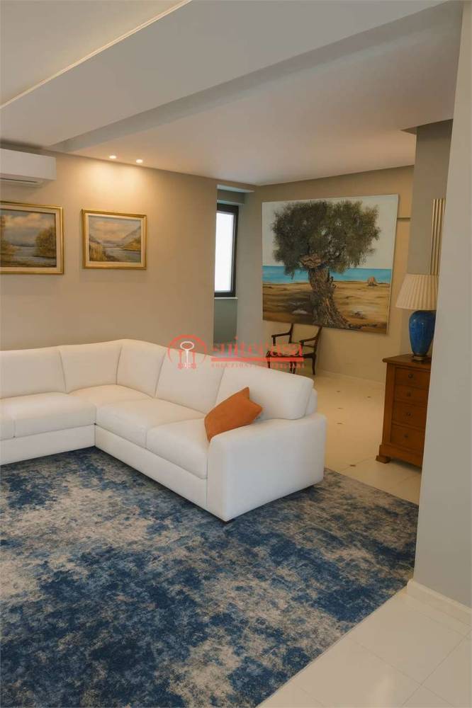 casa indipendente in vendita a Trani in zona Villa Dragonetti
