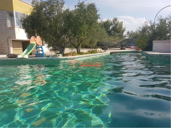 casa indipendente in vendita a Trani in zona Villa Dragonetti