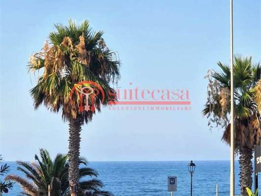 appartamento in vendita a Trani in zona Borgo Ottocentesco