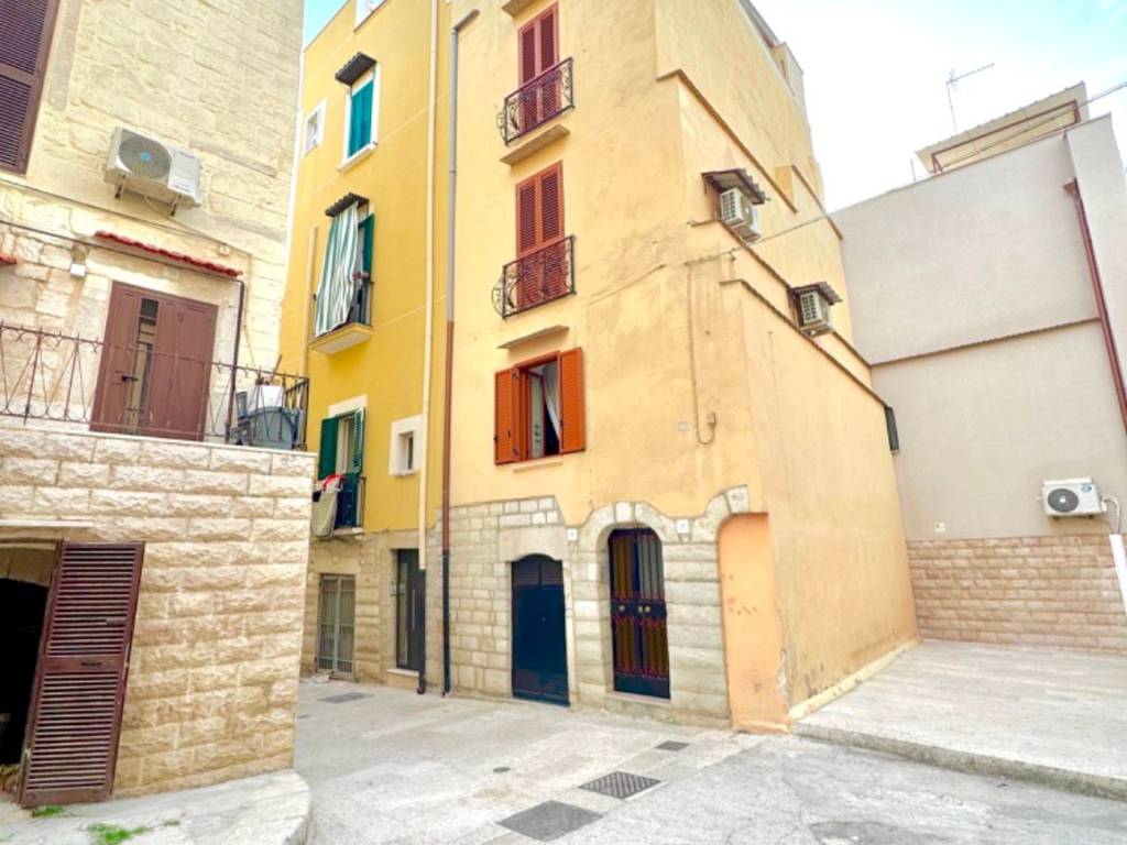 casa indipendente in vendita a Trani in zona Borgo Medievale