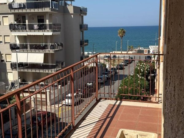appartamento in vendita a Trani in zona Borgo Ottocentesco