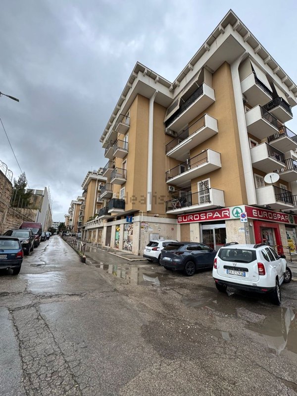 box auto in vendita a Trani