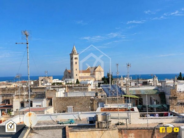 casa indipendente in vendita a Trani in zona Borgo Medievale