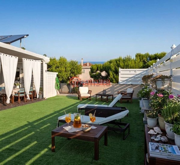 casa indipendente in vendita a Trani in zona Borgo Ottocentesco