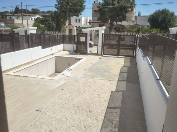 casa indipendente in vendita a Trani in zona Villa Dragonetti