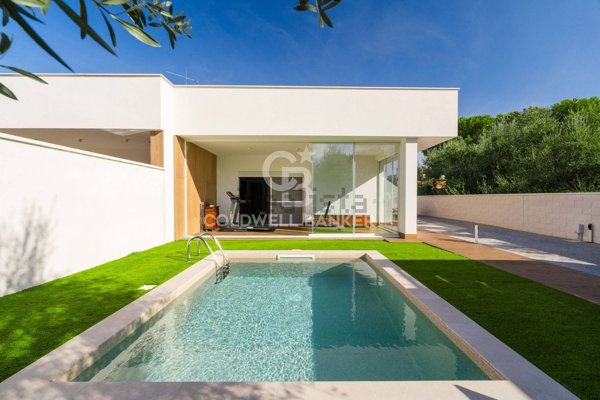 casa indipendente in vendita a Trani in zona Villa Dragonetti