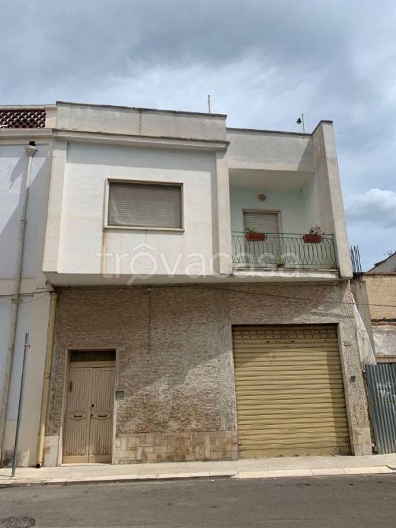 casa indipendente in vendita a Trinitapoli