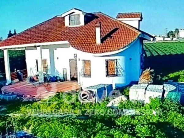 casa indipendente in vendita a Trinitapoli