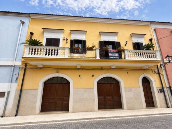 intera palazzina in vendita a Trinitapoli