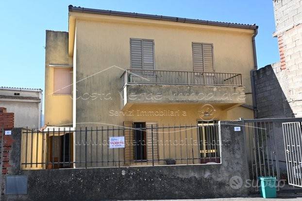 casa indipendente in vendita ad Arbus