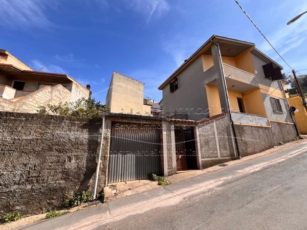 casa indipendente in vendita ad Arbus