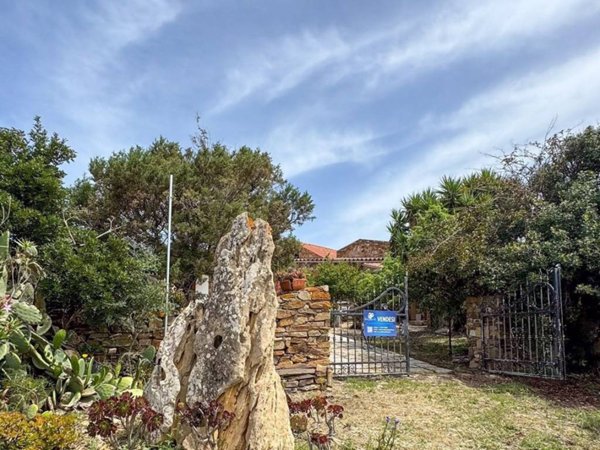 casa indipendente in vendita ad Arbus