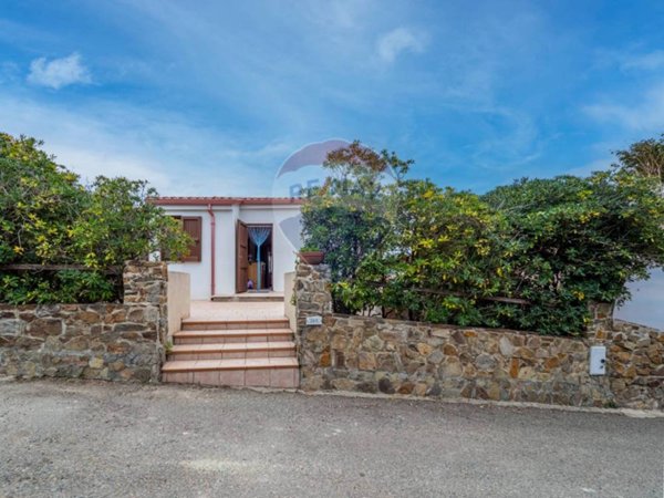casa indipendente in vendita ad Arbus