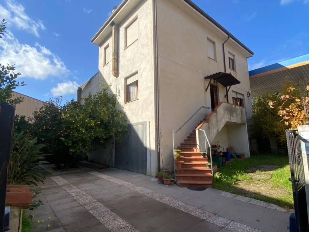 casa indipendente in vendita ad Arbus