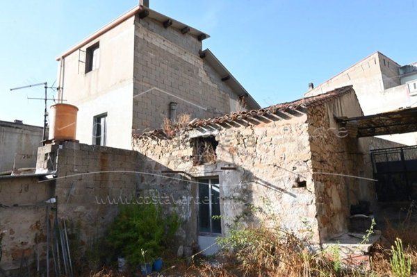 casa indipendente in vendita ad Arbus