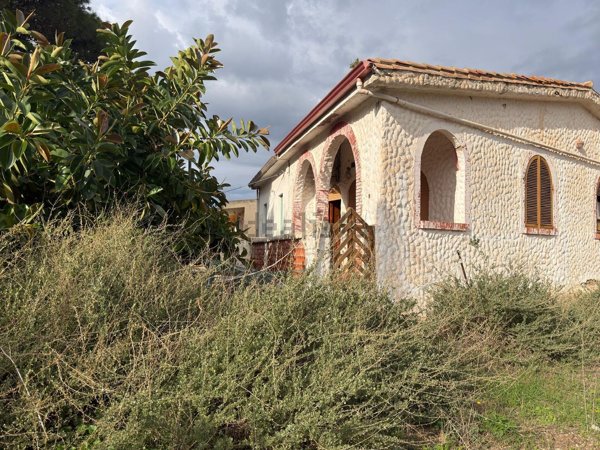 casa indipendente in vendita ad Arbus