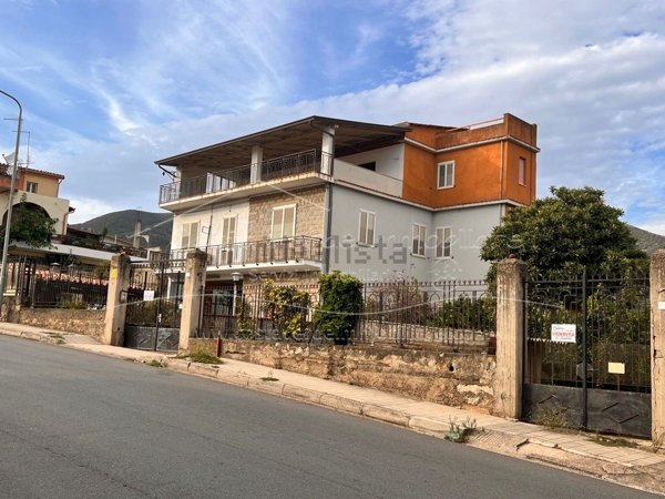 casa indipendente in vendita ad Arbus