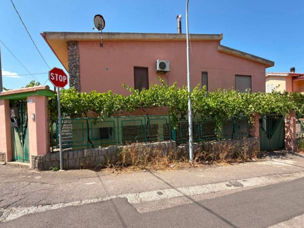 casa indipendente in vendita ad Arbus