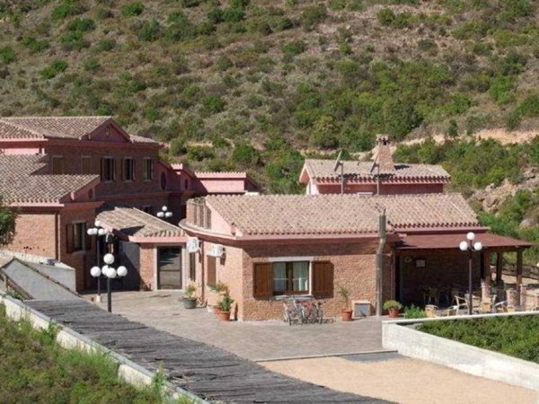 negozio in vendita a Burcei