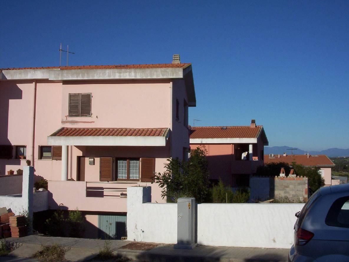 casa indipendente in vendita a Calasetta
