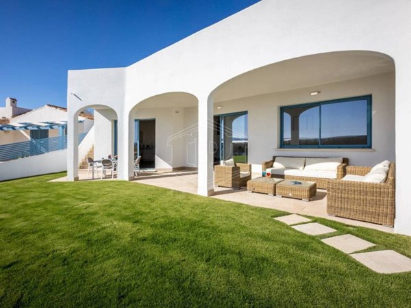 casa indipendente in vendita a Calasetta