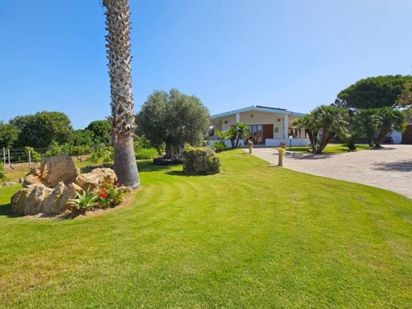 casa indipendente in vendita a Calasetta