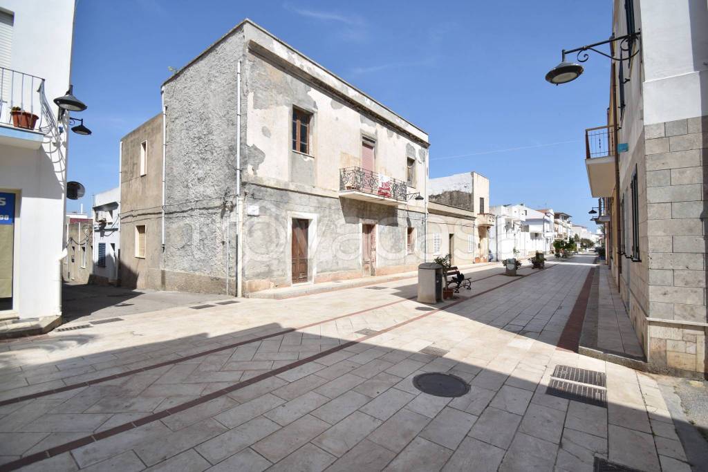 casa indipendente in vendita a Calasetta