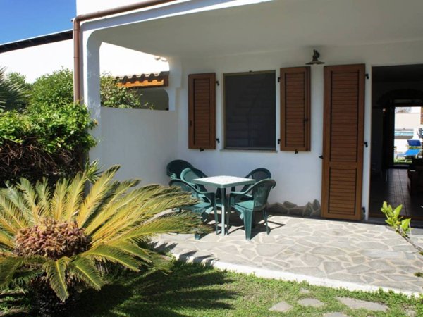 casa indipendente in vendita a Calasetta