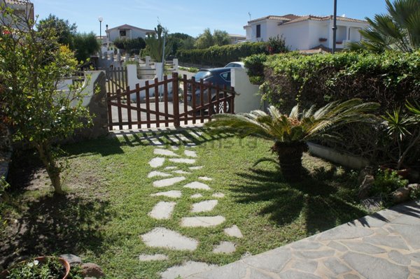 casa indipendente in vendita a Calasetta