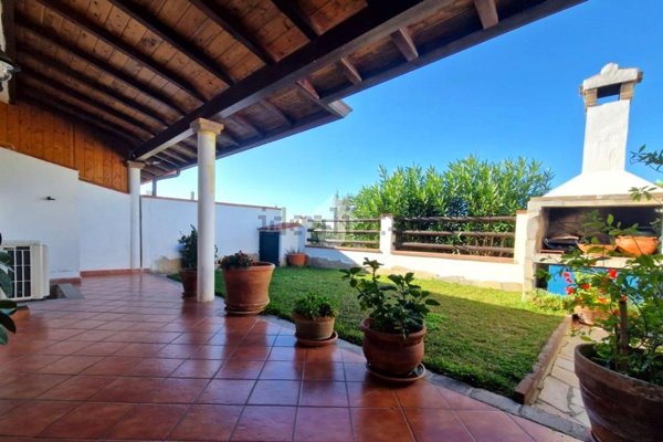 casa indipendente in vendita a Calasetta