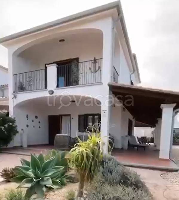 casa indipendente in vendita a Calasetta