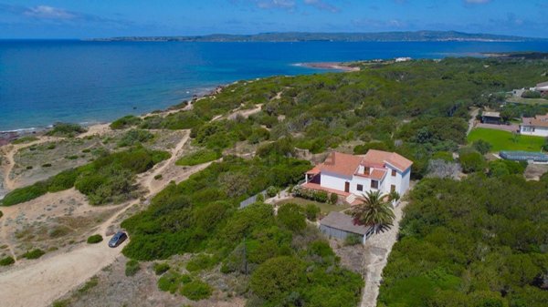 casa indipendente in vendita a Calasetta