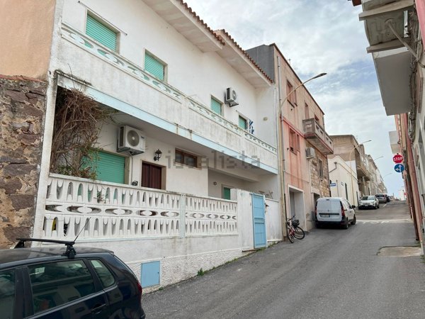 casa indipendente in vendita a Calasetta