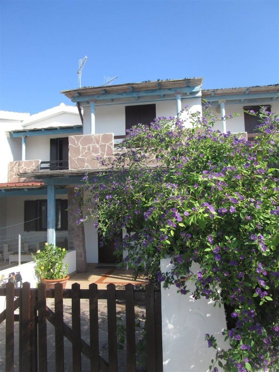 casa indipendente in vendita a Calasetta