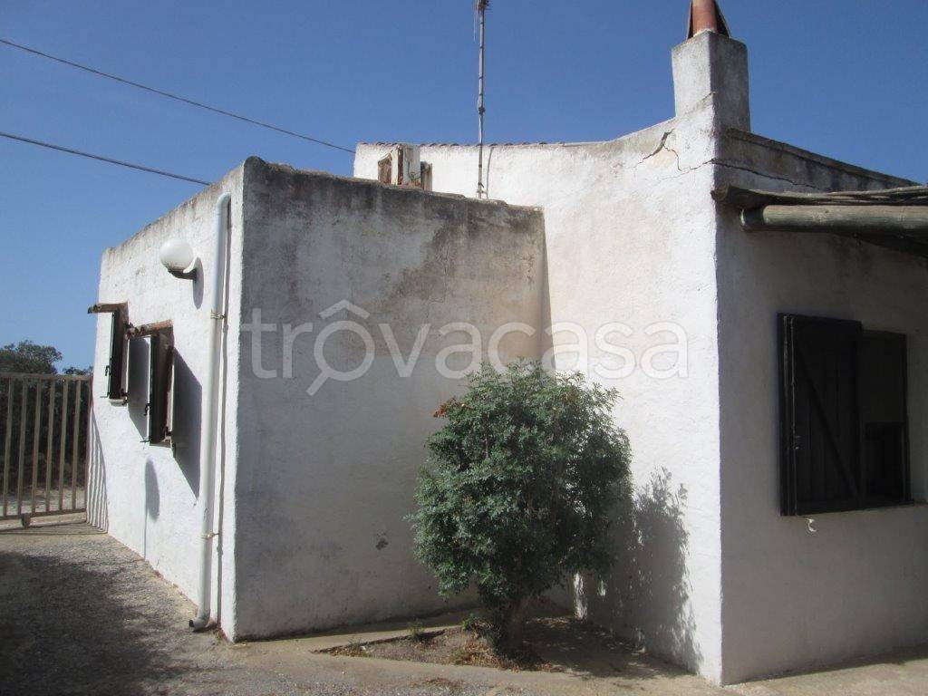 casa semindipendente in vendita a Calasetta