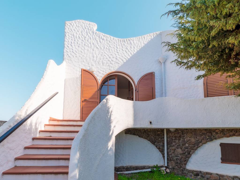 casa indipendente in vendita a Calasetta