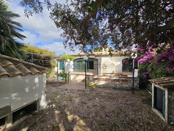 casa indipendente in vendita a Calasetta