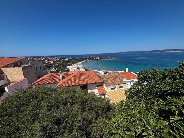 casa indipendente in vendita a Calasetta