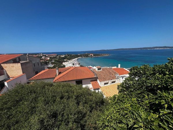 casa indipendente in vendita a Calasetta